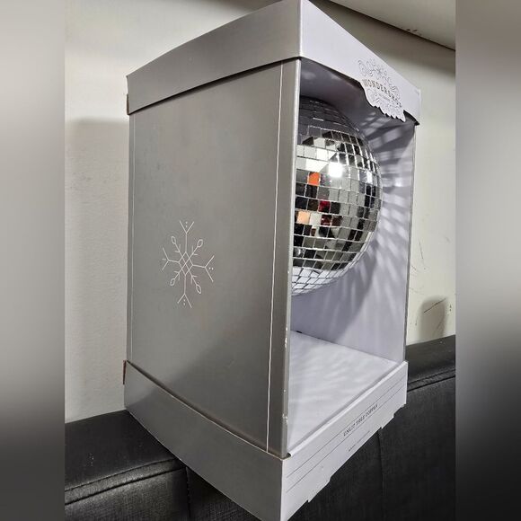 NIB Disco Ball Christmas Unlit Tree Topper - Wondershop 11 Inches In Height - Picture 4 of 5